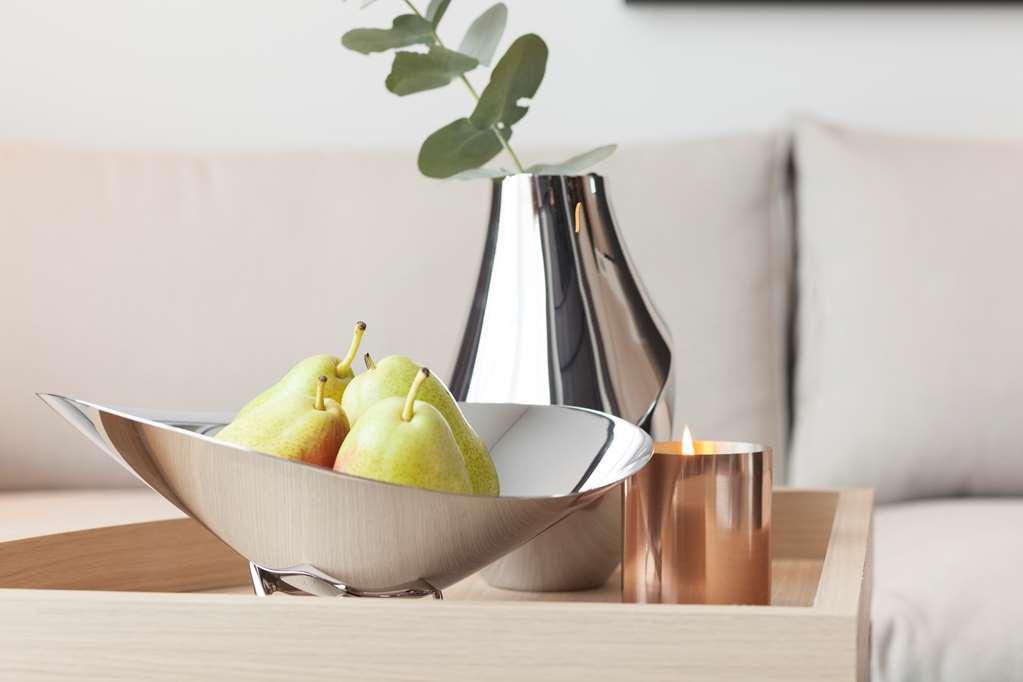One Global Resorts Green Square Σίδνεϊ Δωμάτιο φωτογραφία Vases and bowls